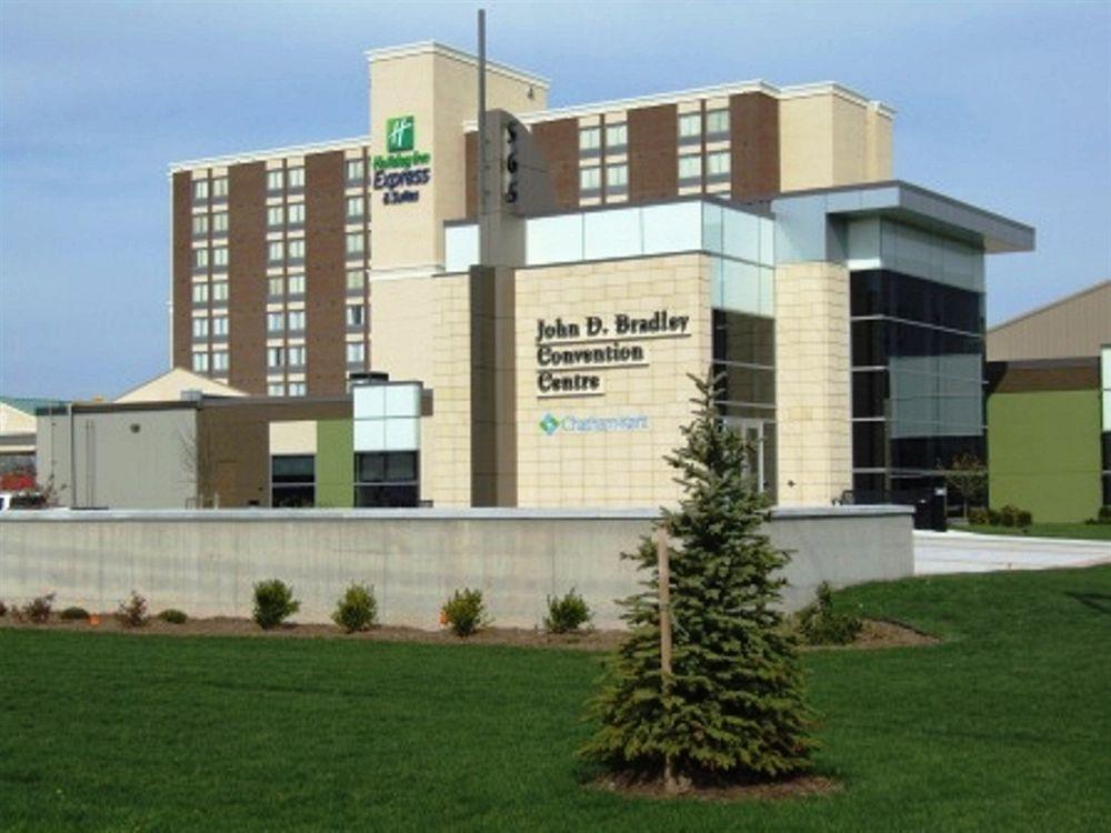 Holiday Inn Express Hotel & Suites Chatham South By Ihg Экстерьер фото