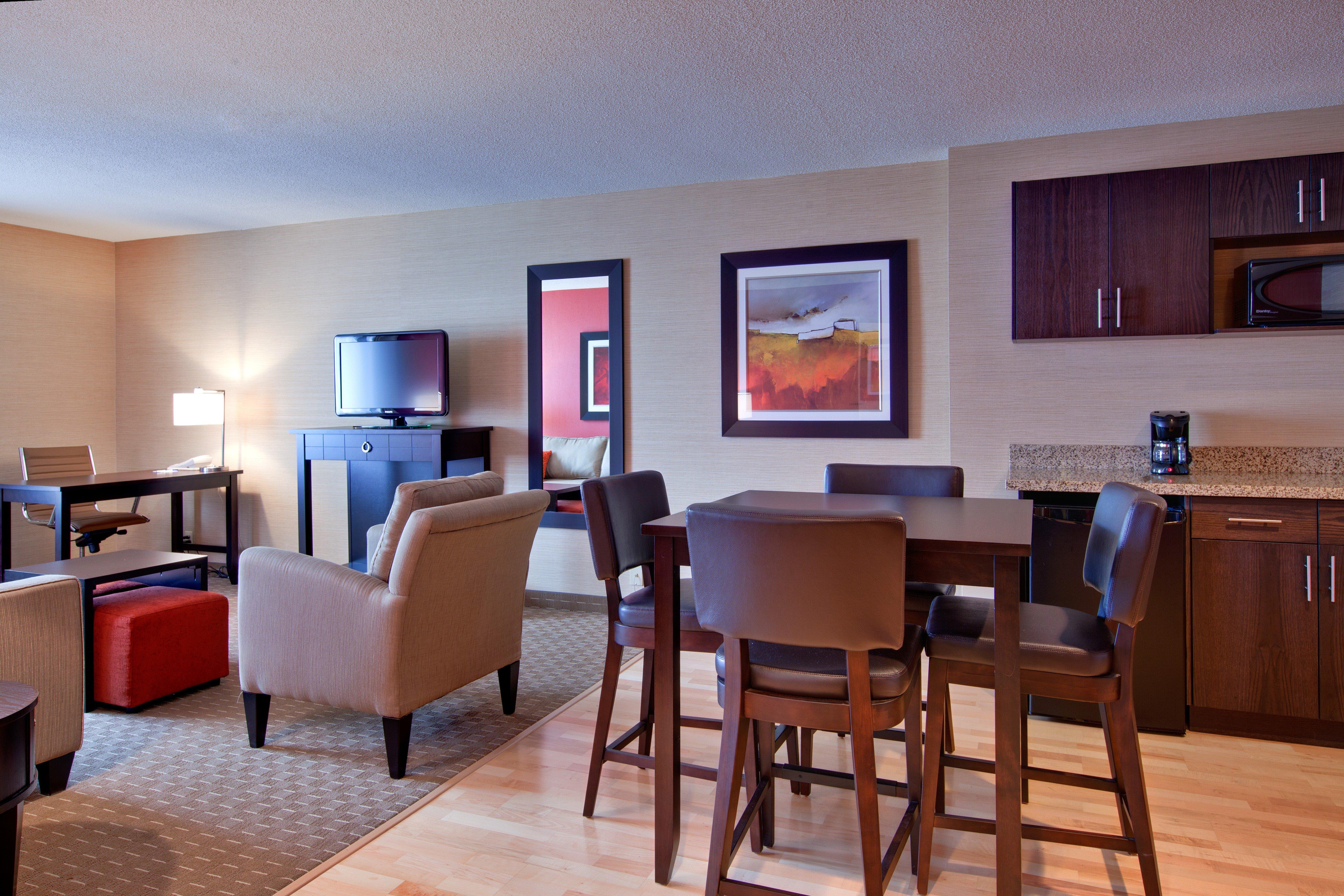 Holiday Inn Express Hotel & Suites Chatham South By Ihg Экстерьер фото