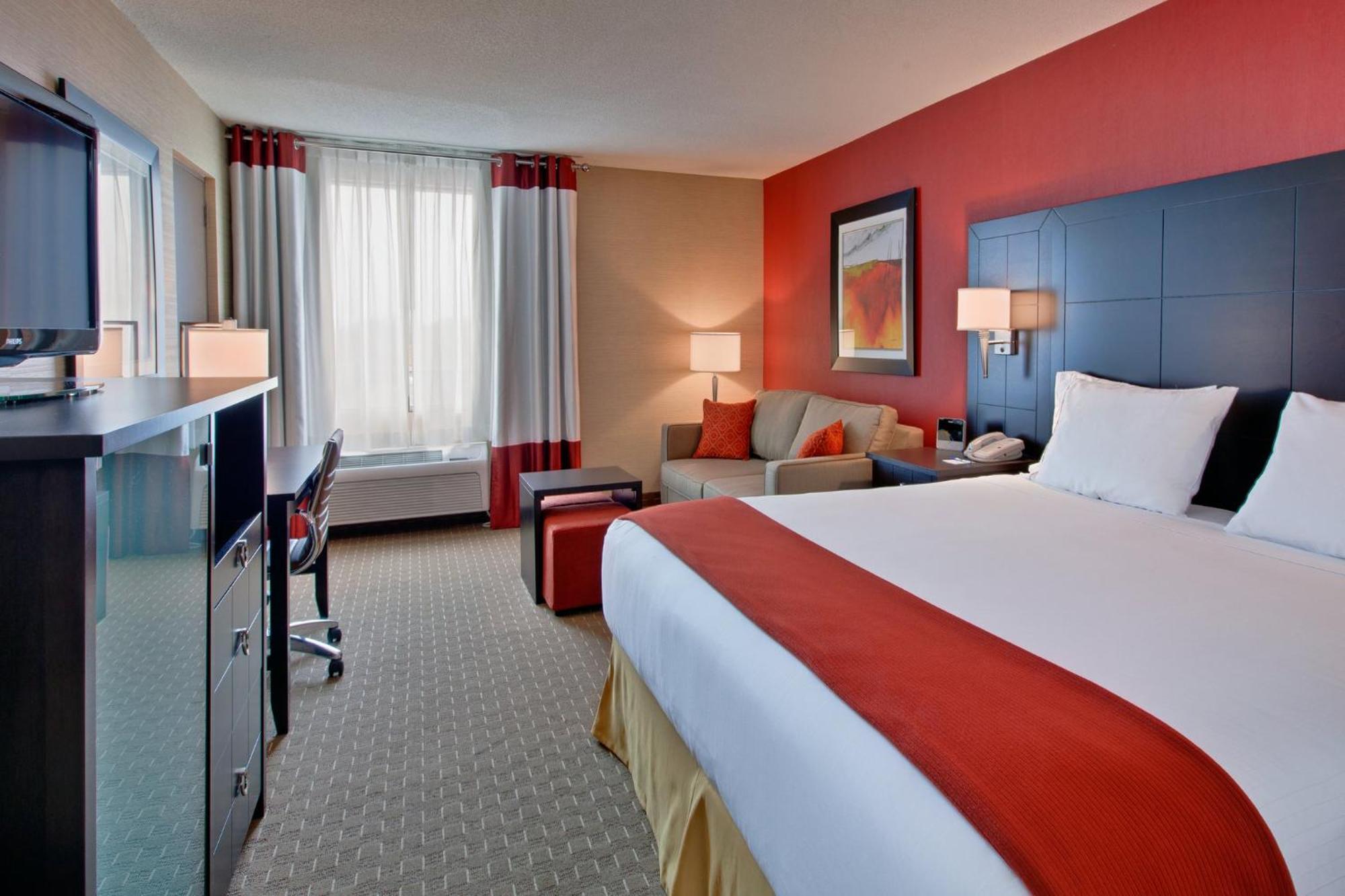 Holiday Inn Express Hotel & Suites Chatham South By Ihg Экстерьер фото