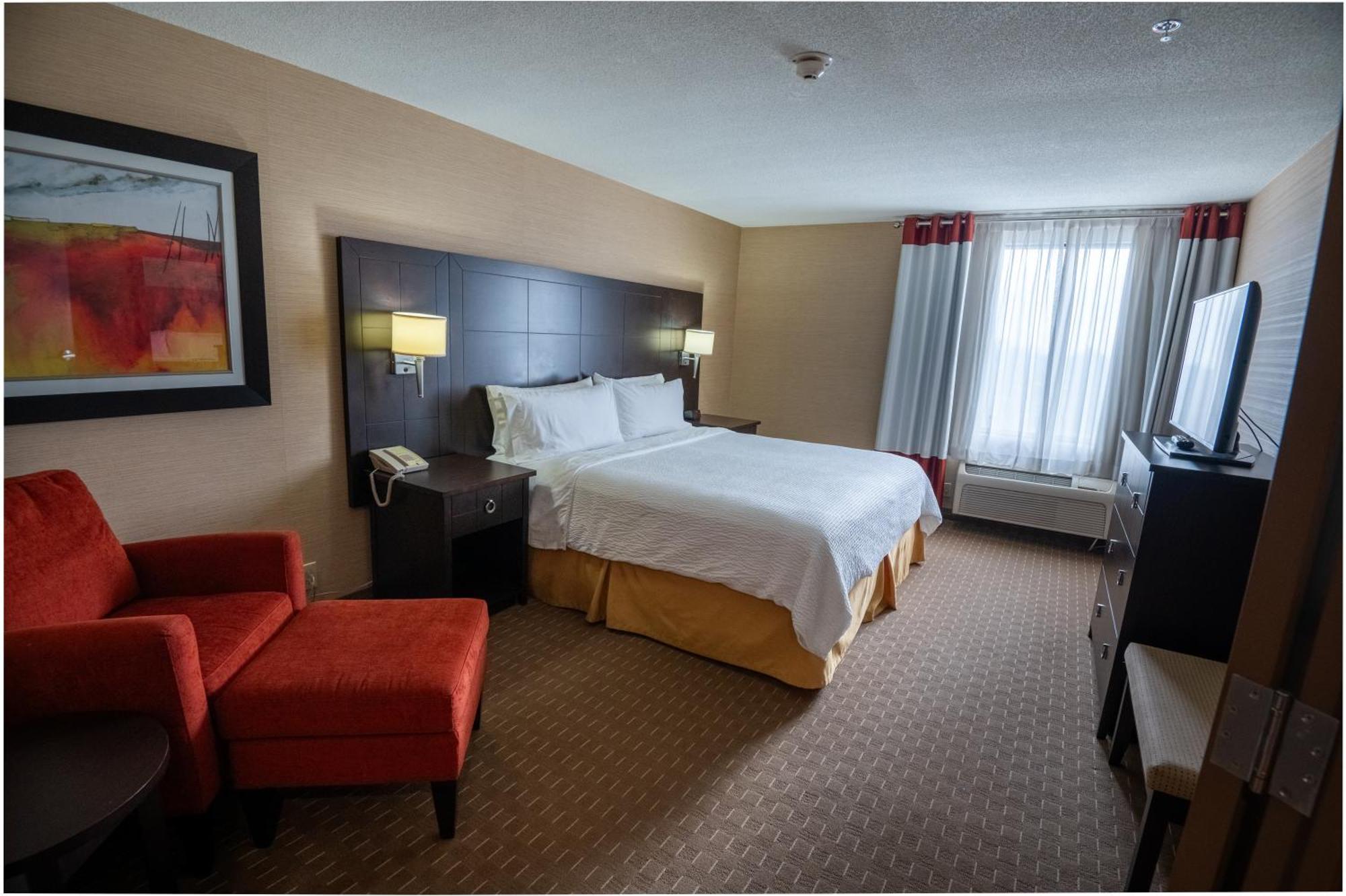 Holiday Inn Express Hotel & Suites Chatham South By Ihg Экстерьер фото