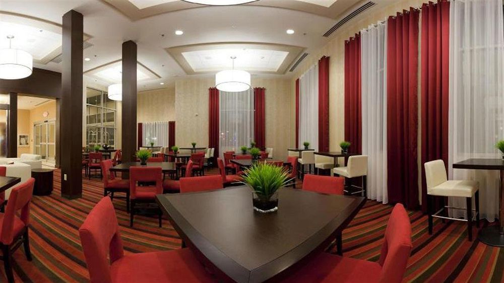 Holiday Inn Express Hotel & Suites Chatham South By Ihg Экстерьер фото